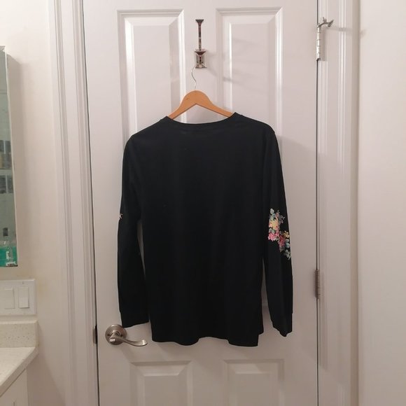 Abercrombie & Fitch long sleeve tee - Picture 2 of 2